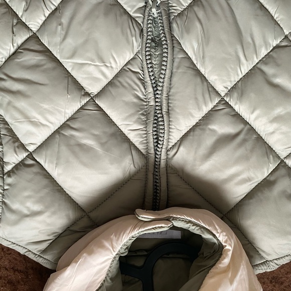 Brand New Zara Puffer Jacket - Picture 3 of 4